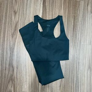 Girlfriend collective workout set